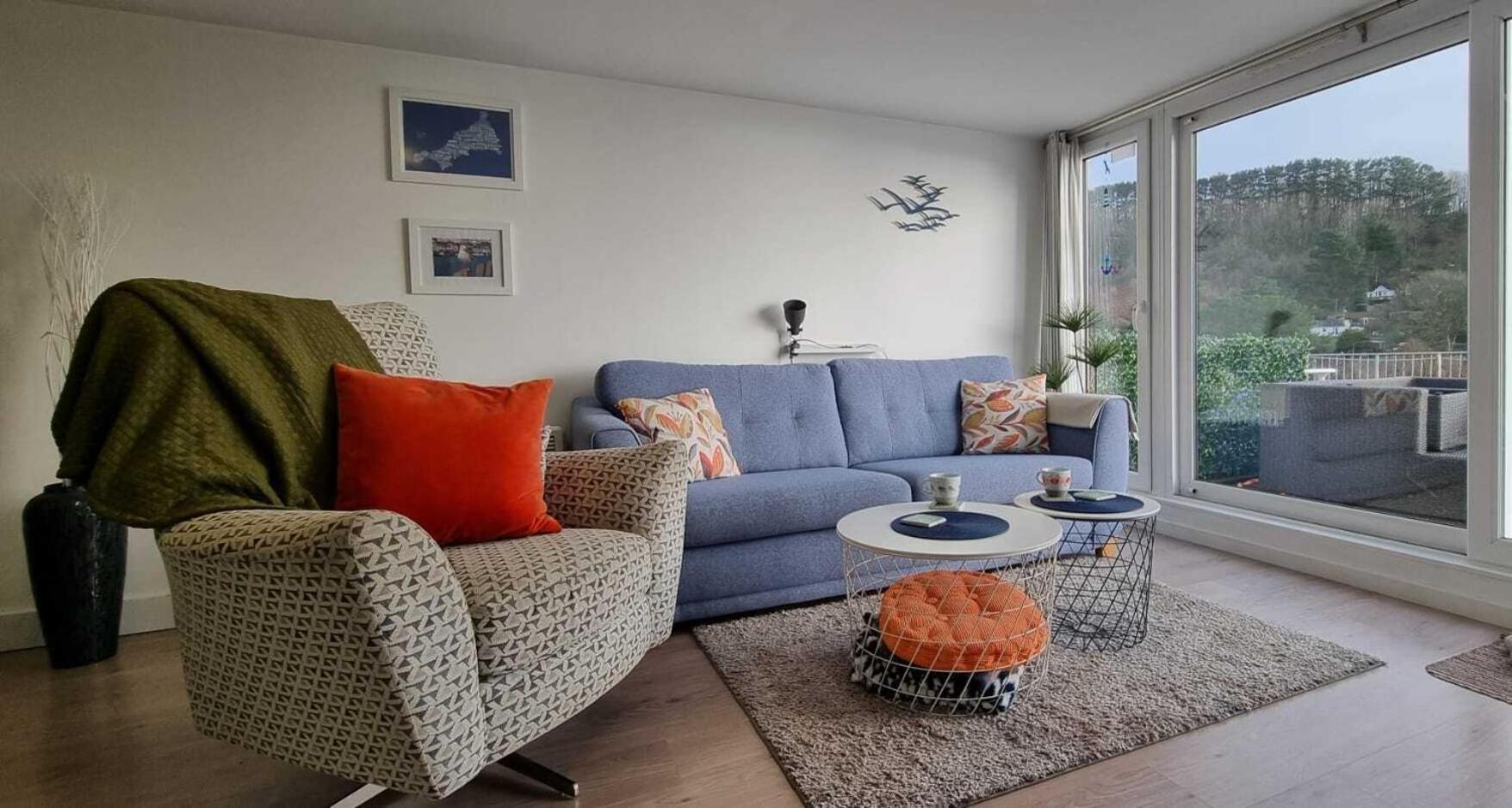May View - Luxury Sea View Apartment - Millendreath, 루 외부 사진